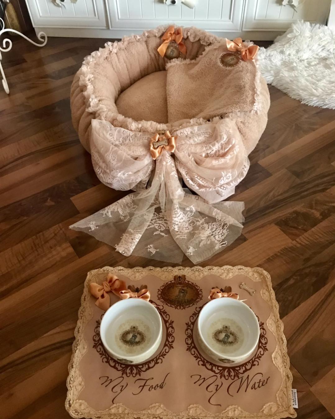 Легълце и комплект за хранене “My Sweet Yorkie Home collection by FREA" 